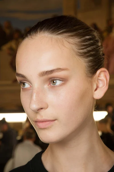 Look 9
